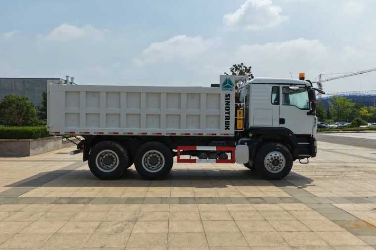 SINOTRUK HOWO tipper truck